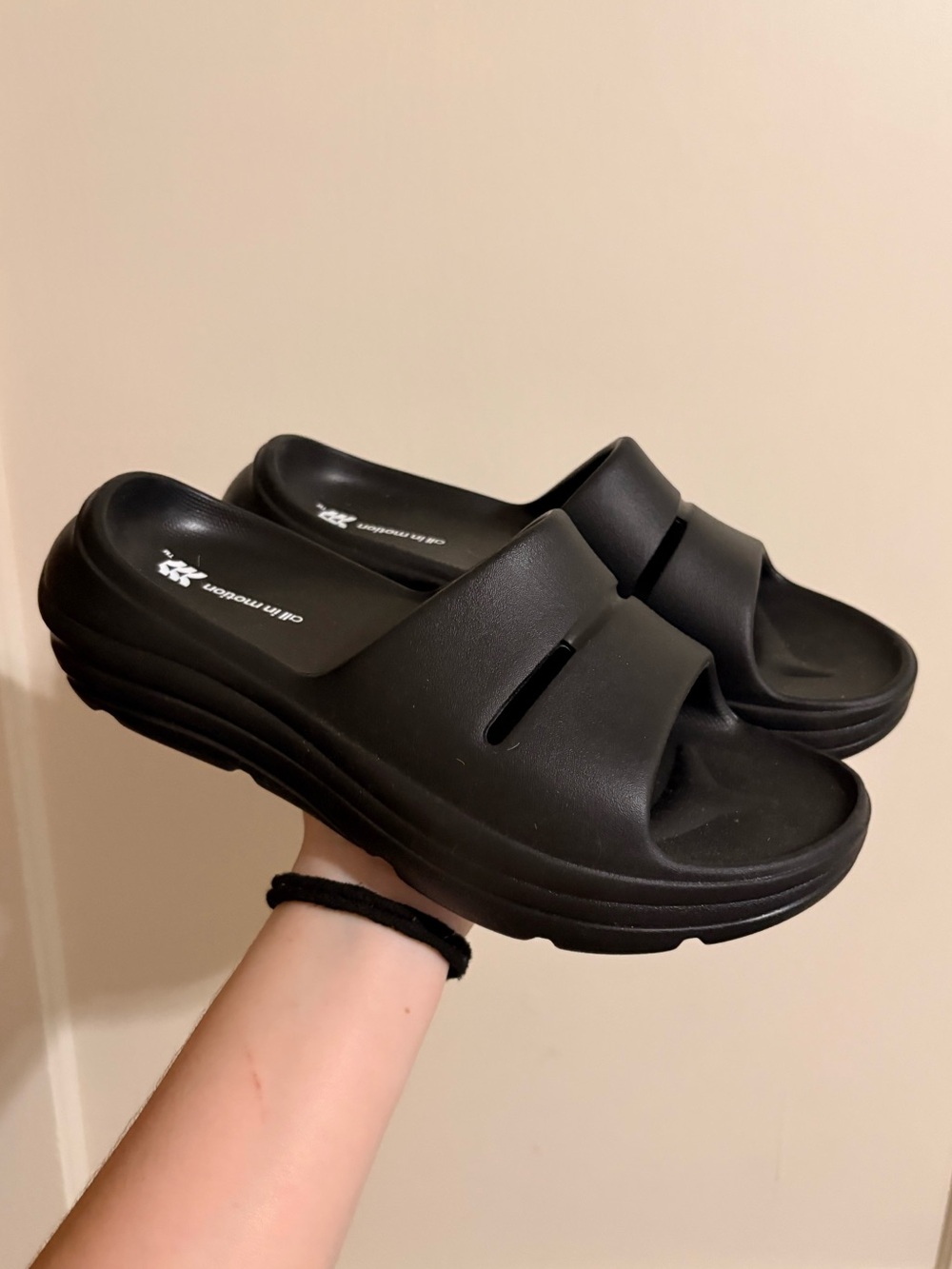 All In Motion Target Black Platform Recovery Slides Sandals Size 7